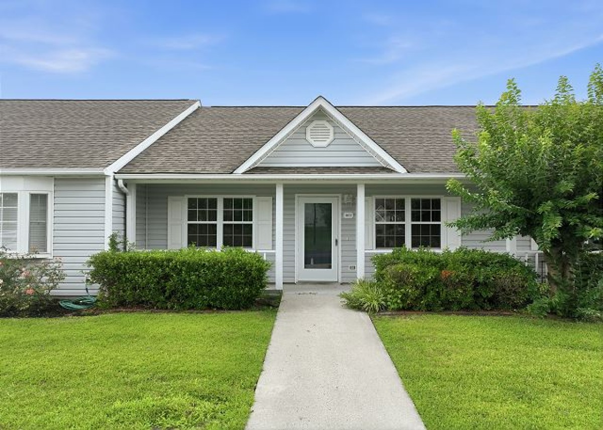 Cannon & Gruber, REALTORS-A1403 COURTY YARD WEST-1