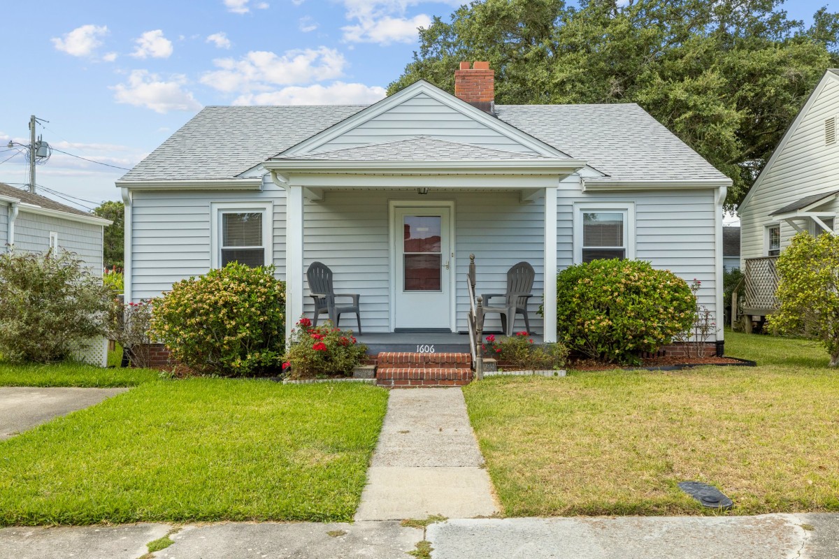 Cannon & Gruber, REALTORS-A Cottage By The Sea-1