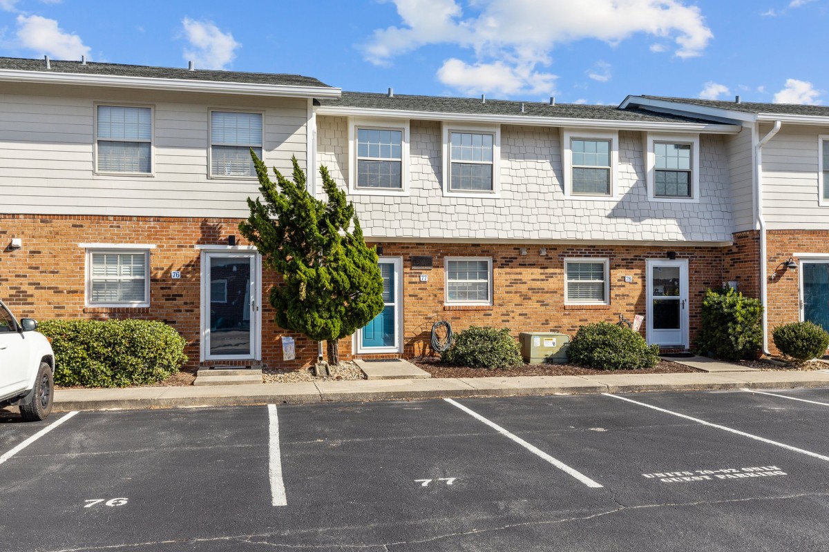Cannon & Gruber, REALTORS-Pine Knoll Townes Unit 77-1