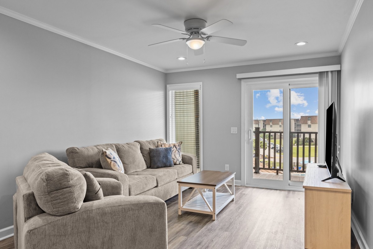 Cannon & Gruber, REALTORS-Southwinds E-11-1