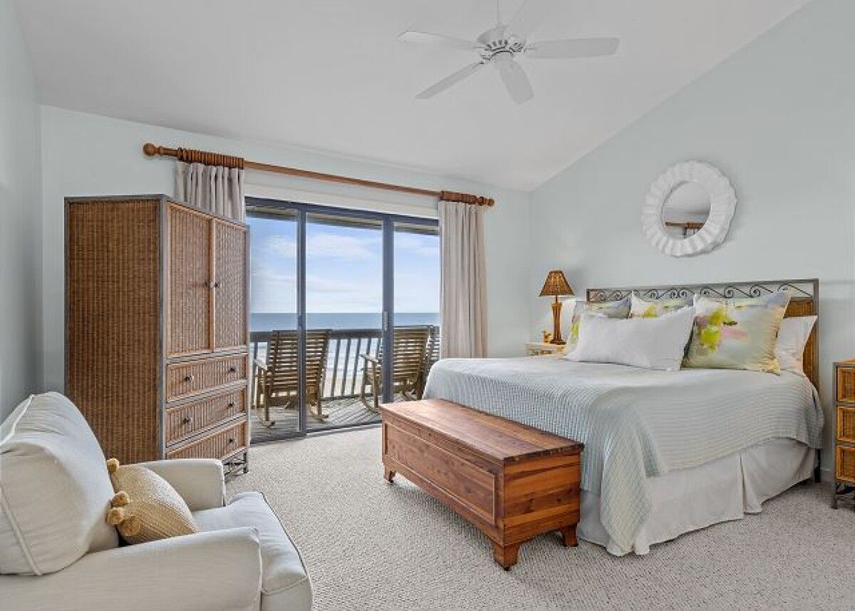 Interior of Ocean Grove West V6, a vacation rental property in Atlantic Beach, NC