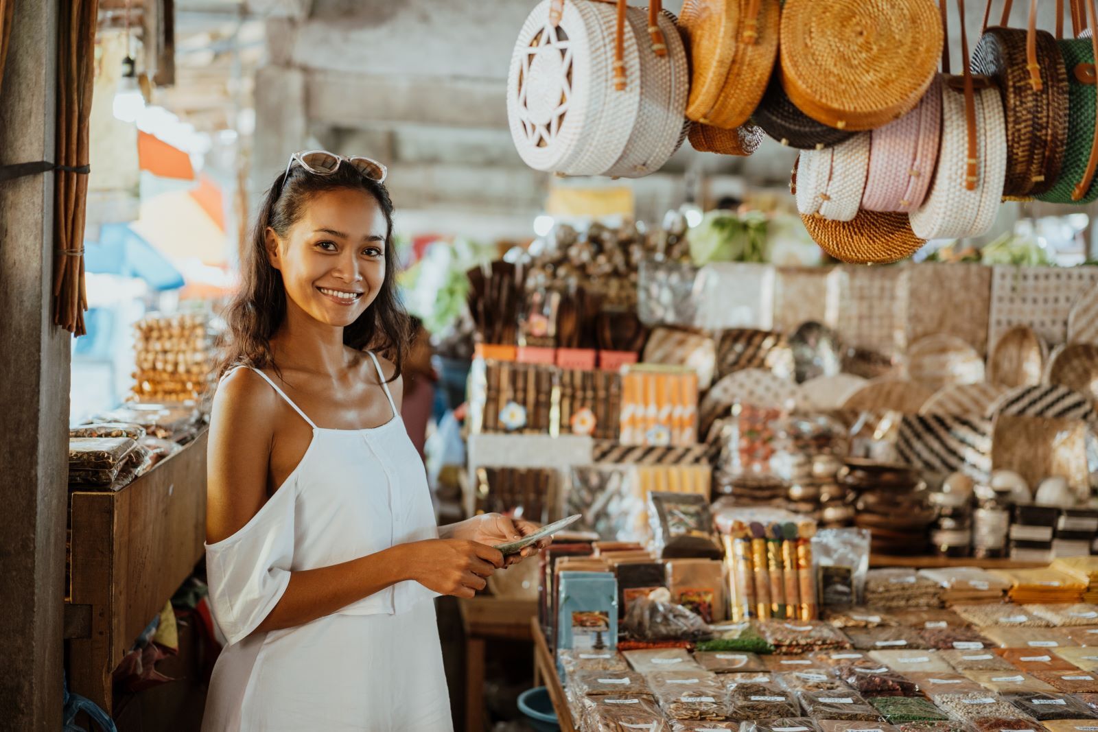 girl shopping in atlantic beach