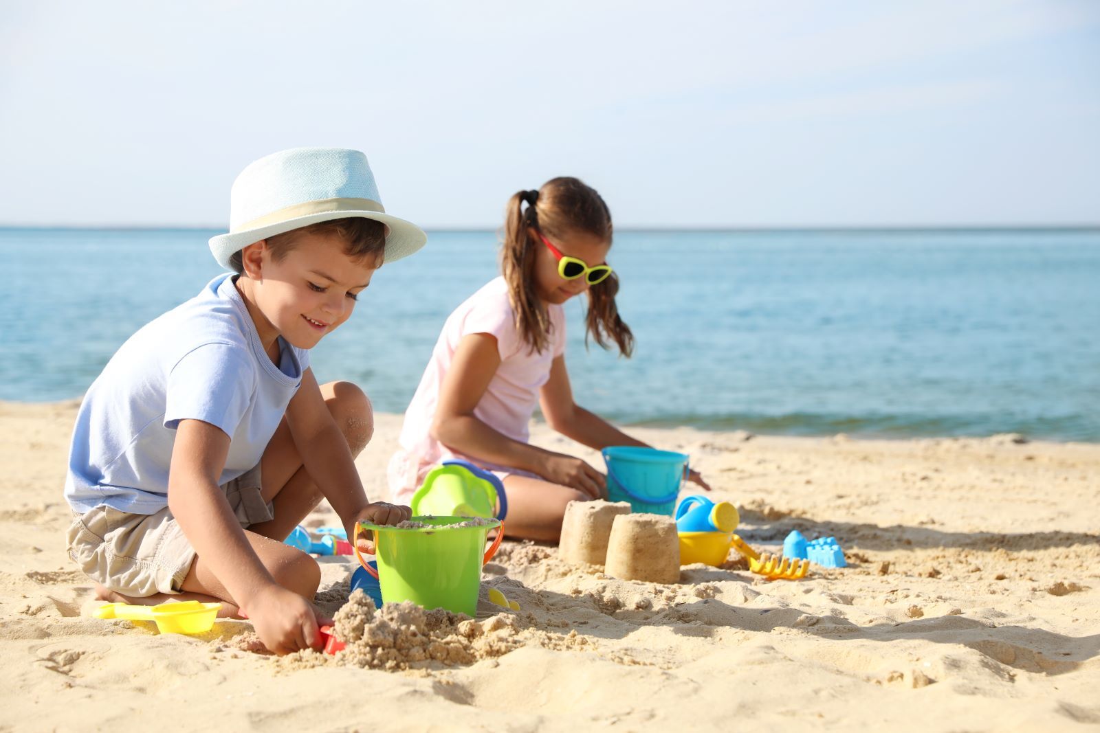 kids building sandcastles